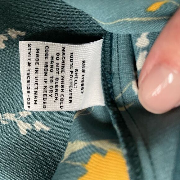 Collective Concept Stitch Fix Open Front Knotted Green Floral Blouse M Petite - Picture 9 of 9